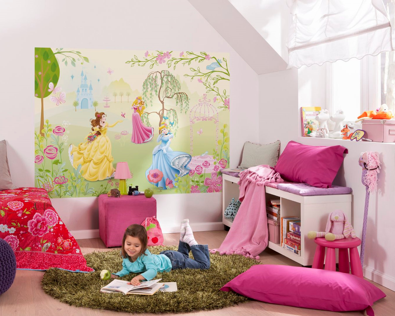 Картинки детских обоев. Фотообои Komar Disney Princess. Комната для девочки. Красивые детские комнаты. Комната для девочки 5 лет.